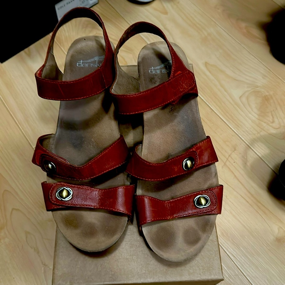 Damsko sandals. Dark orange reddish color.